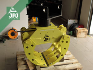 Drapák na kameny JPJ 0,26 a rotáror Baltrotors CPR5 s upínací deskou